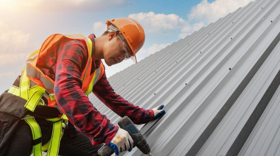 Professional residential roofers in Riga, MI